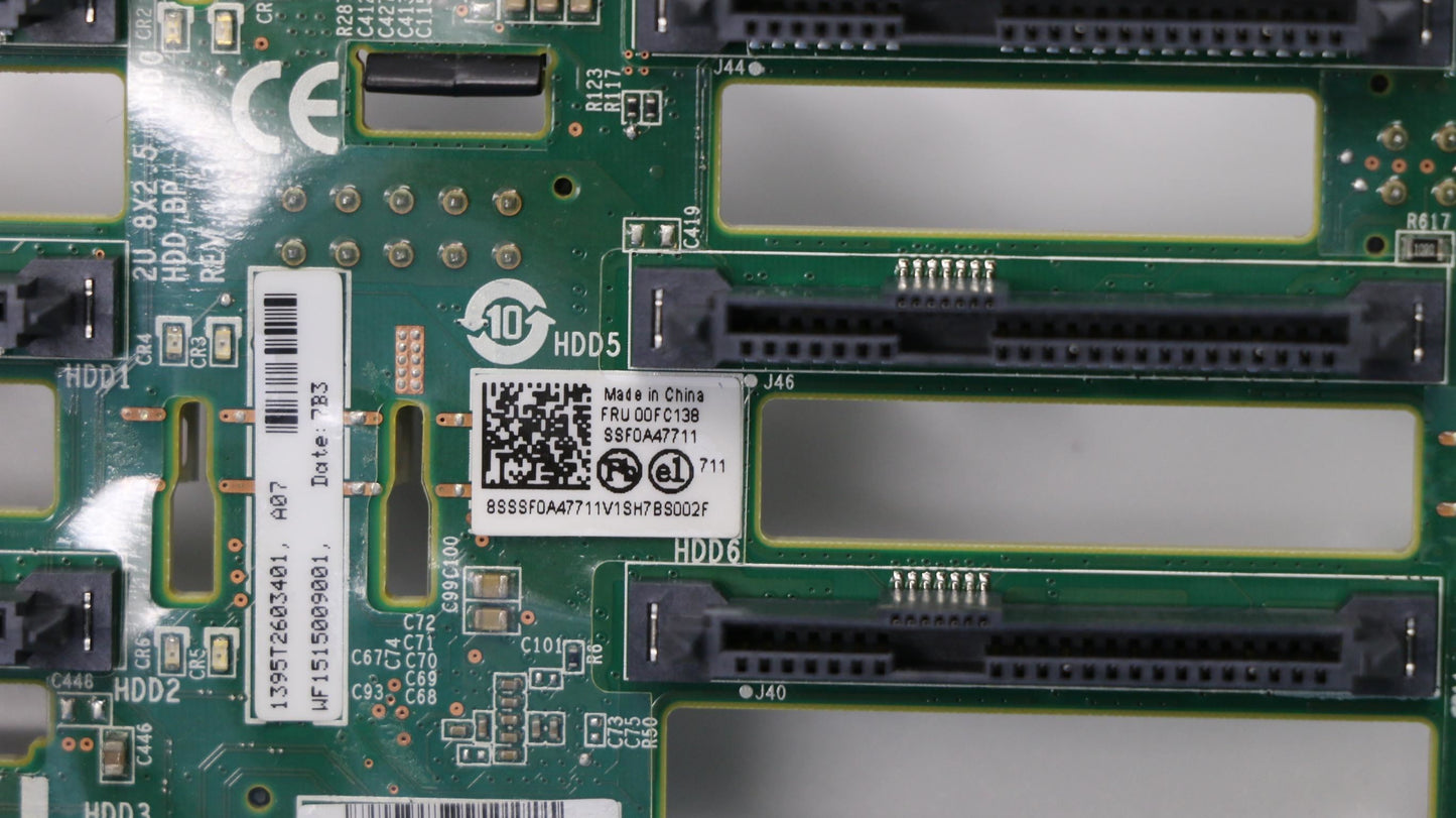 Lenovo ThinkSerBP_2u8x2.5_SAS_v1.0 SAS Board 00FC138