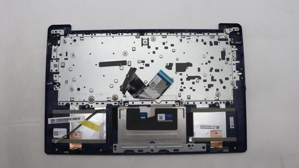 Lenovo Upper Case ASM_ITA L82XN NFP AB 5CB1L30149