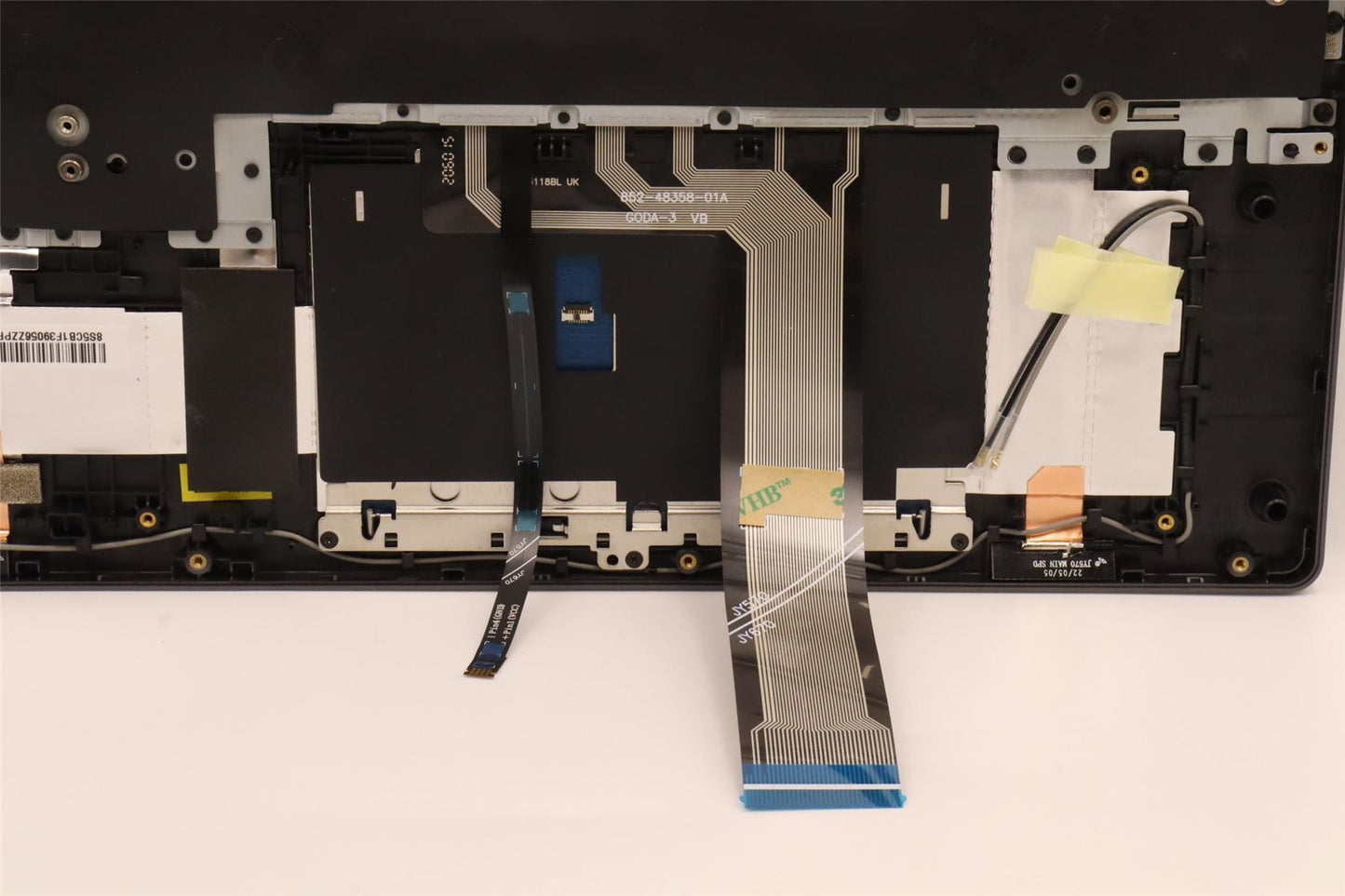 Lenovo 5 15IAH7H Palmrest Cover Touchpad Keyboard Slovenian 5CB1F39056