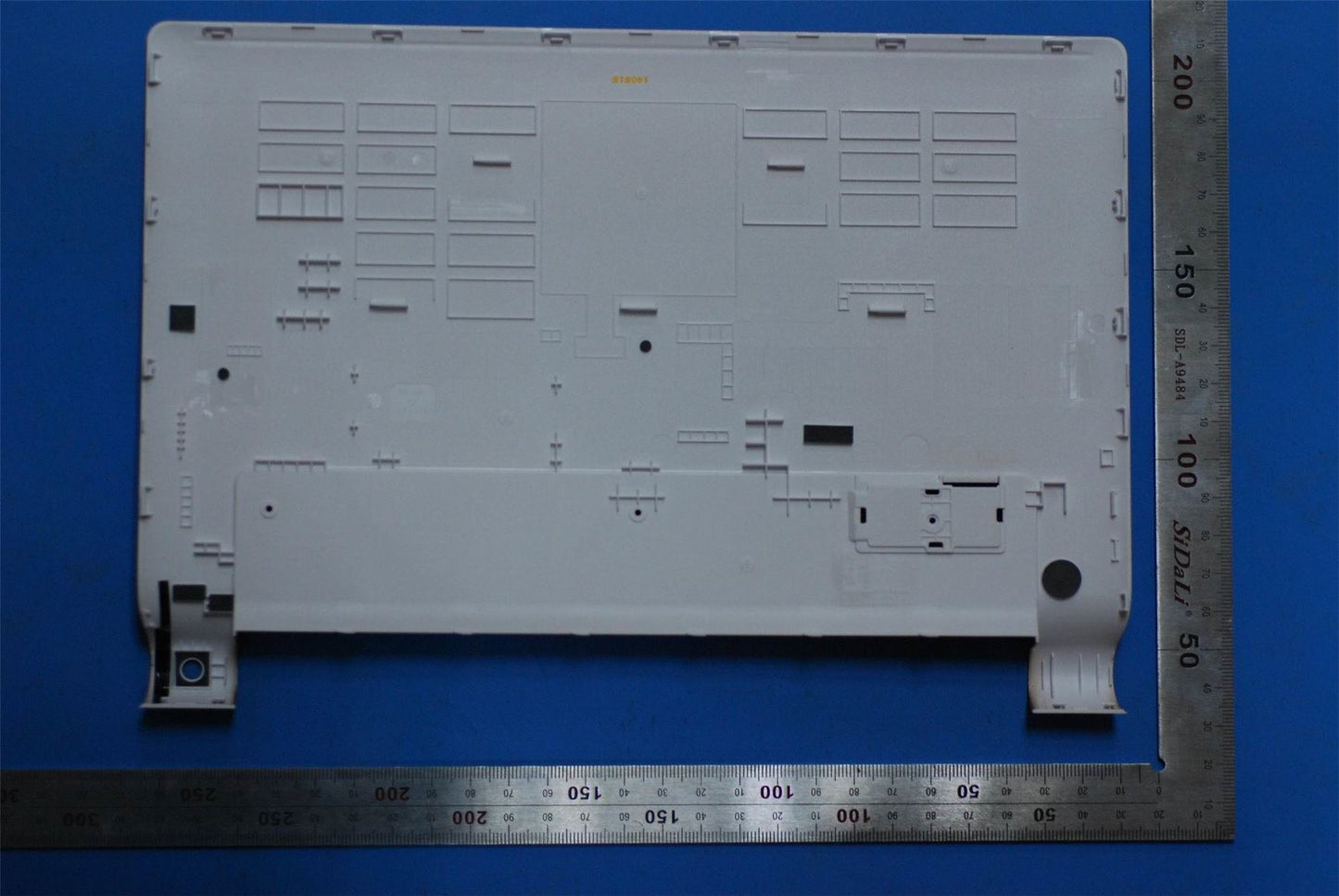 Lenovo B8080 WIFI Rear Cover Assy Gol_CS 5SR9A6MWG2