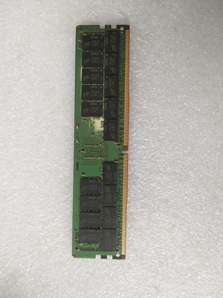 Lenovo MEMORY 32GB DDR4 2666 ECC RDIMM 01AG619