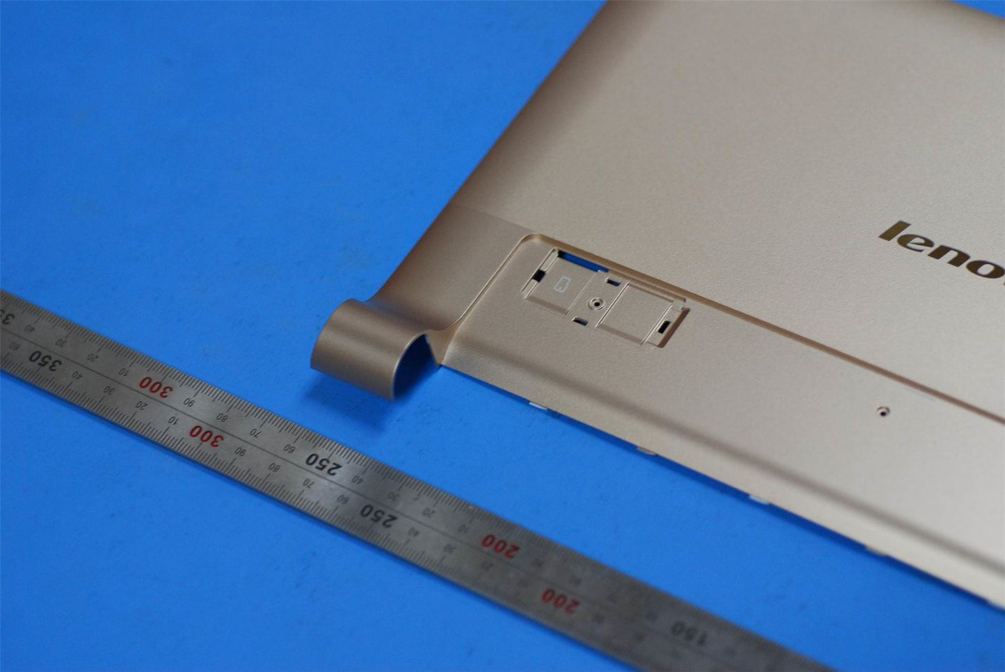 Lenovo B8080 WIFI Rear Cover Assy Gol_CS 5SR9A6MWG2