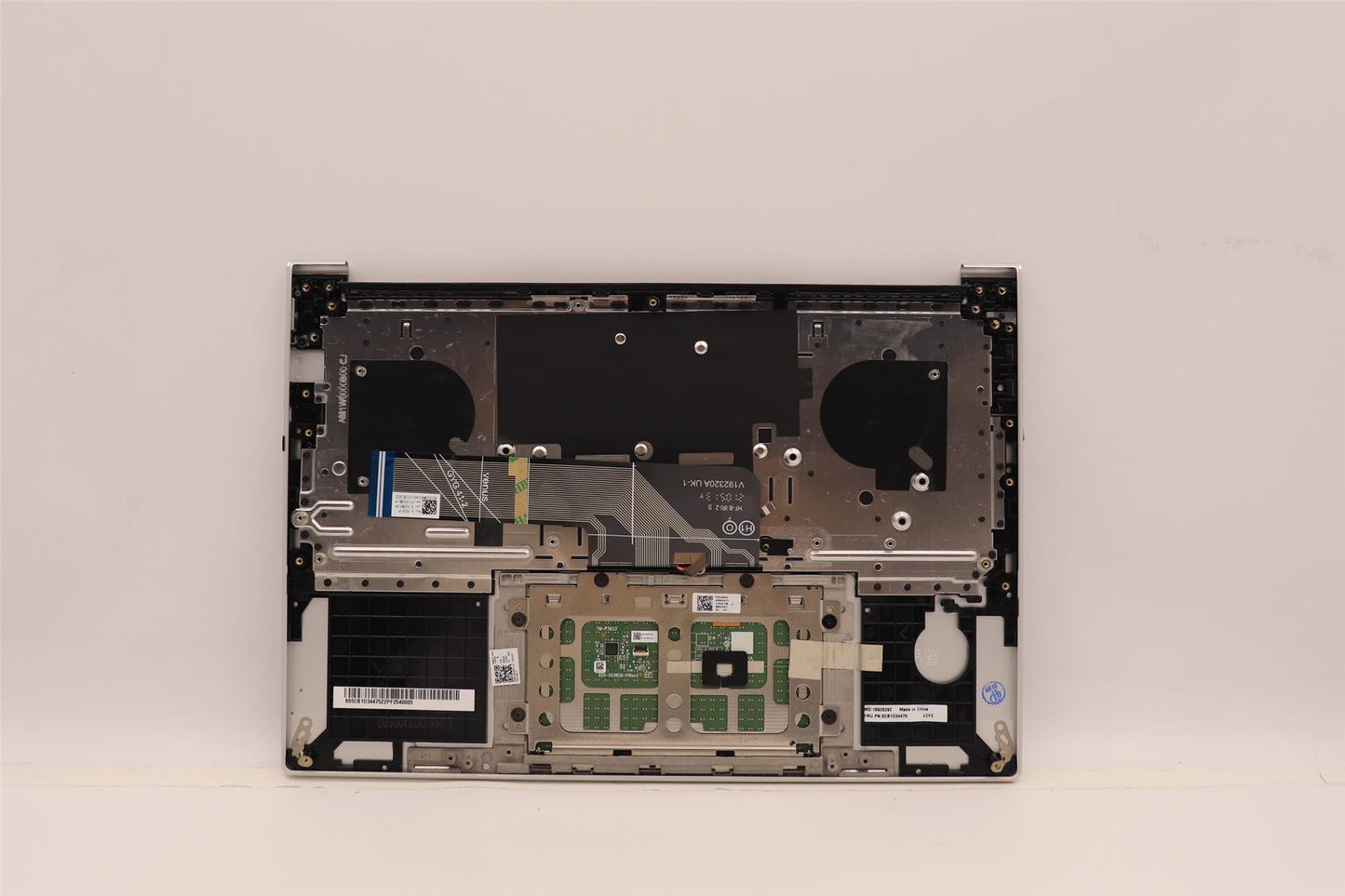 Lenovo Upper Case ASM_POR L82NJ L/S DIS 5CB1D34475