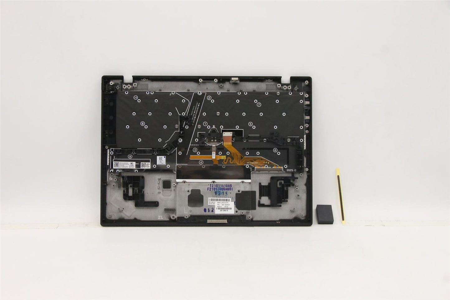 Lenovo MECH_ASM GRP,KBD,BZL,THAI,WL,BK,CHY 5M11B38341