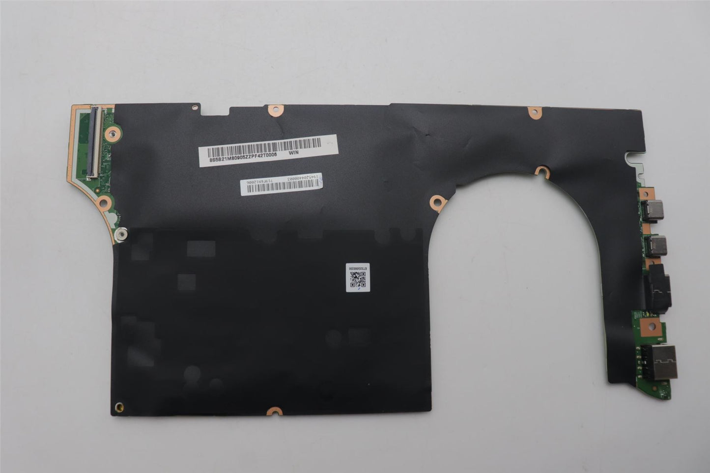Lenovo L83D5WINR5 HPTHS RTX305016GRM O 5B21M80905