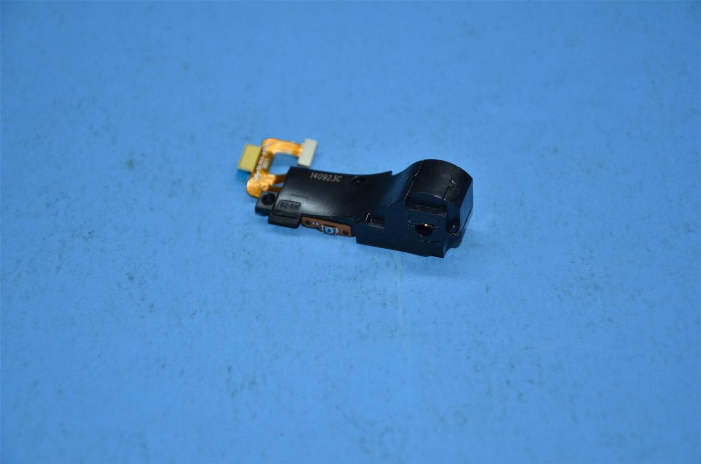 Lenovo 8W AJ SPK BOX 107-2010-05006 5SB9A6N062