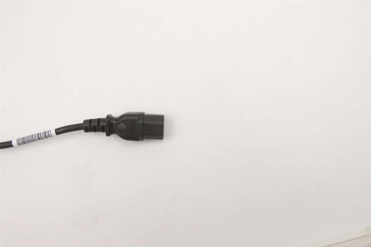 Lenovo LINECORD 3P,UK,1.8M,Anti-TR,NON-LH,LTK 5L61B63581
