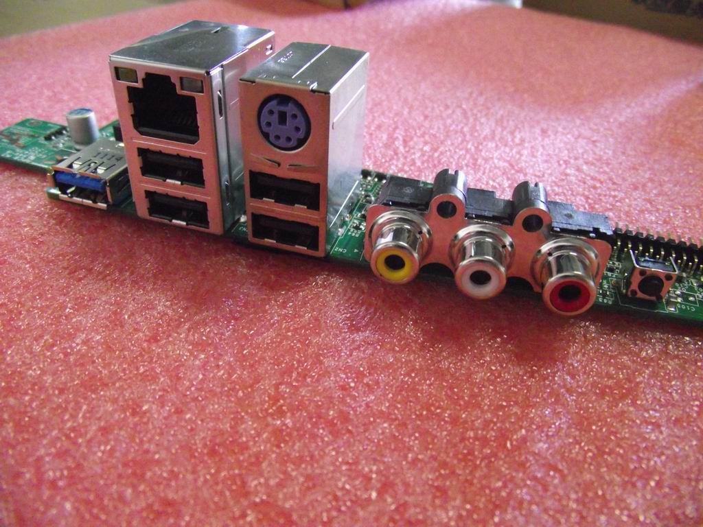Lenovo B325 W/AV_IN W/BKT I/O Bracket Board 11014006