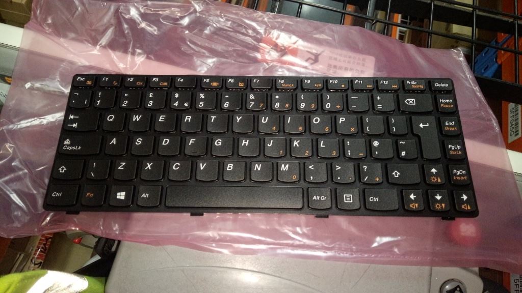 Lenovo DF T2T7 85KEY Black frame KBD W8 UK English Keyboard 25209333