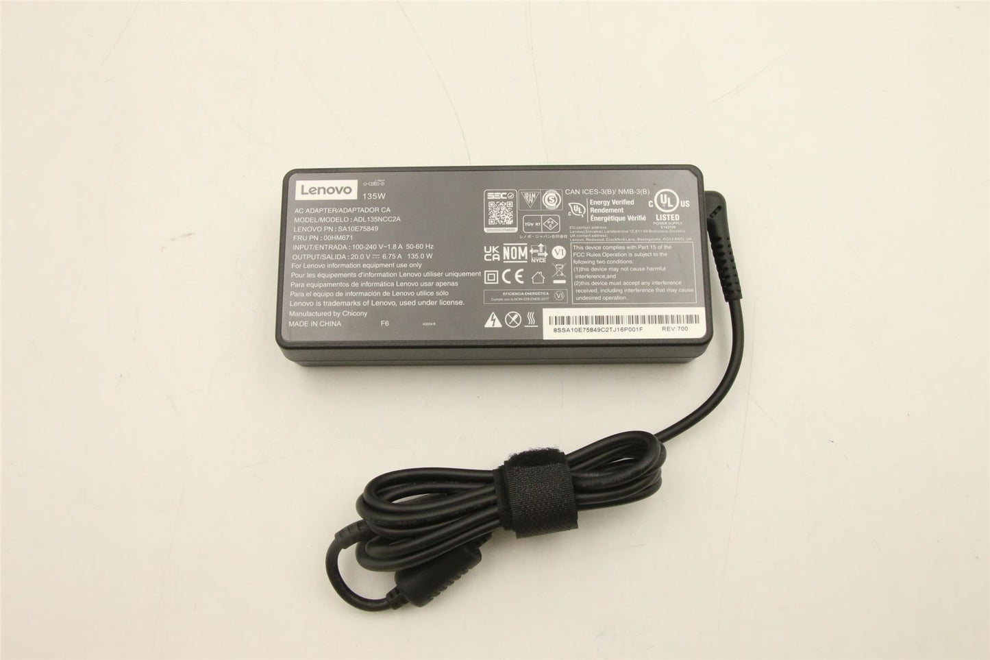 Lenovo AC_ADAPTER 135W,20VDC,2P,WW,CHY 00HM671