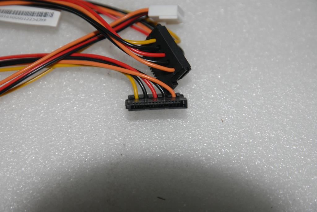 Lenovo LS crete4.0 power SATA Cable 31501650