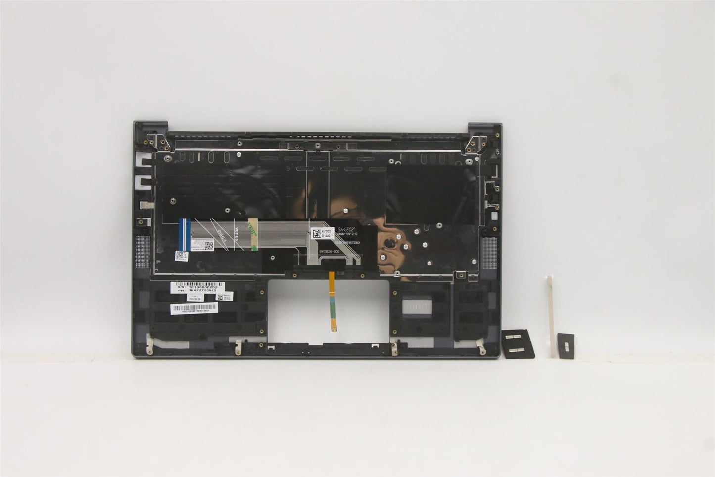 Lenovo Upper Case ASM_SW Q82A1 GY 5CB0X55887