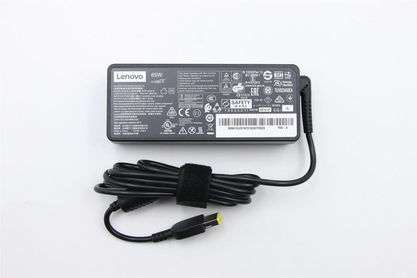 Lenovo AC_ADAPTER 65W,100-240Vac,3P,50C Ambient 00PC793