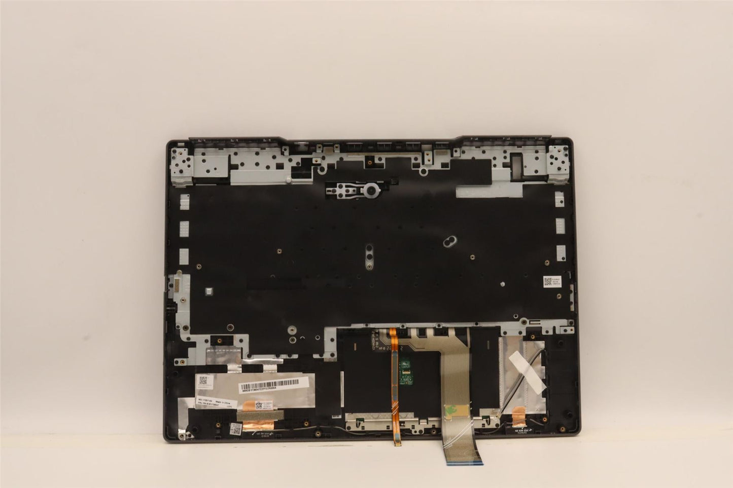 Lenovo 5 15IAH7H Palmrest Cover Touchpad Keyboard Hungarian 5CB1F39047