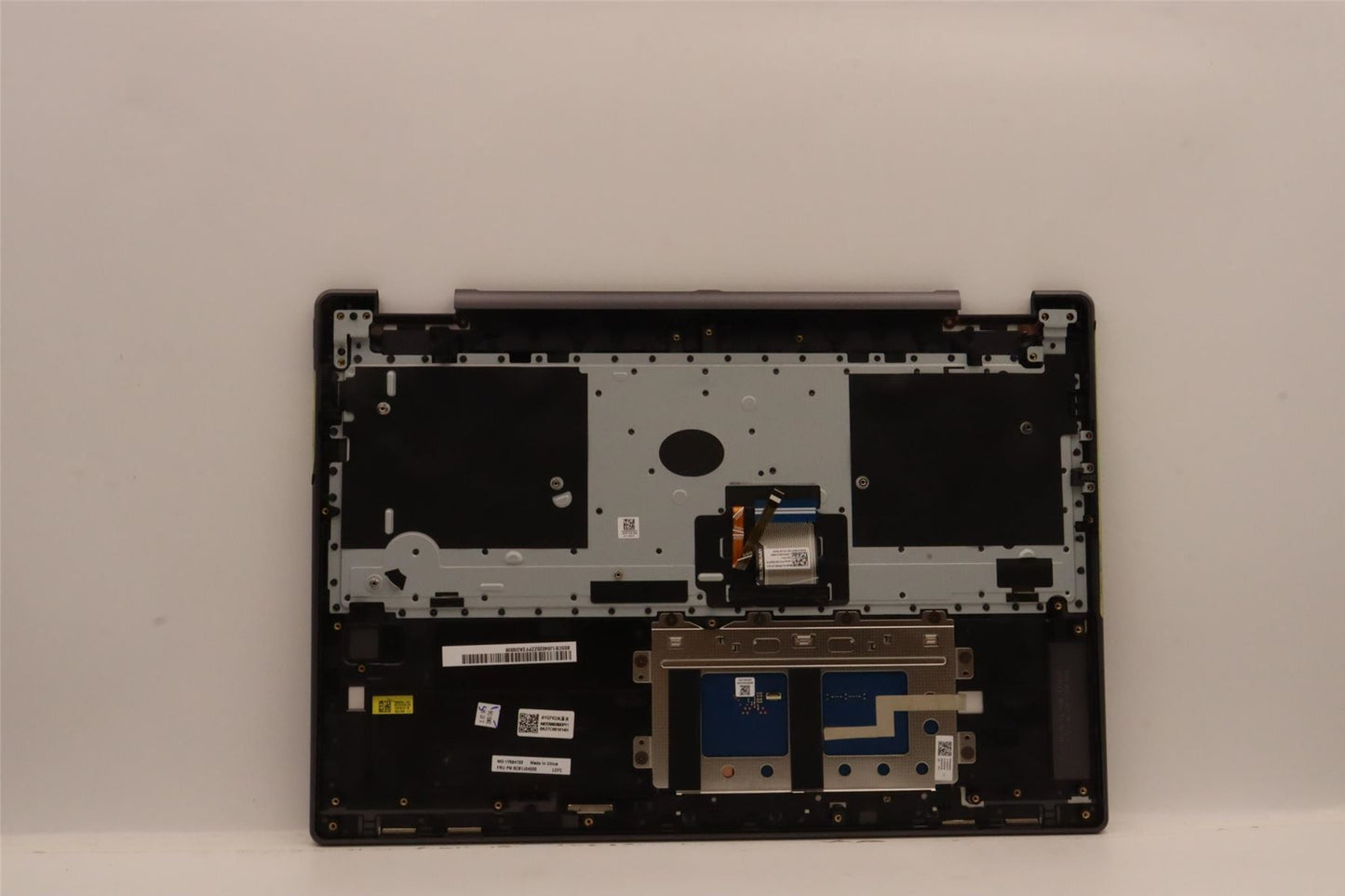 Lenovo COVER Upper Case ASM_CZE/SLK L82UF NFPSG 5CB1J04020