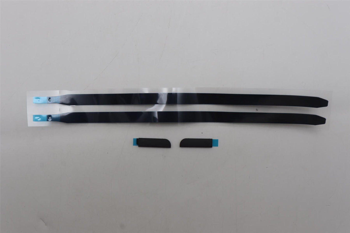 Lenovo BEZEL Bezel cap L83HM W/Adhesive 5B30S19208