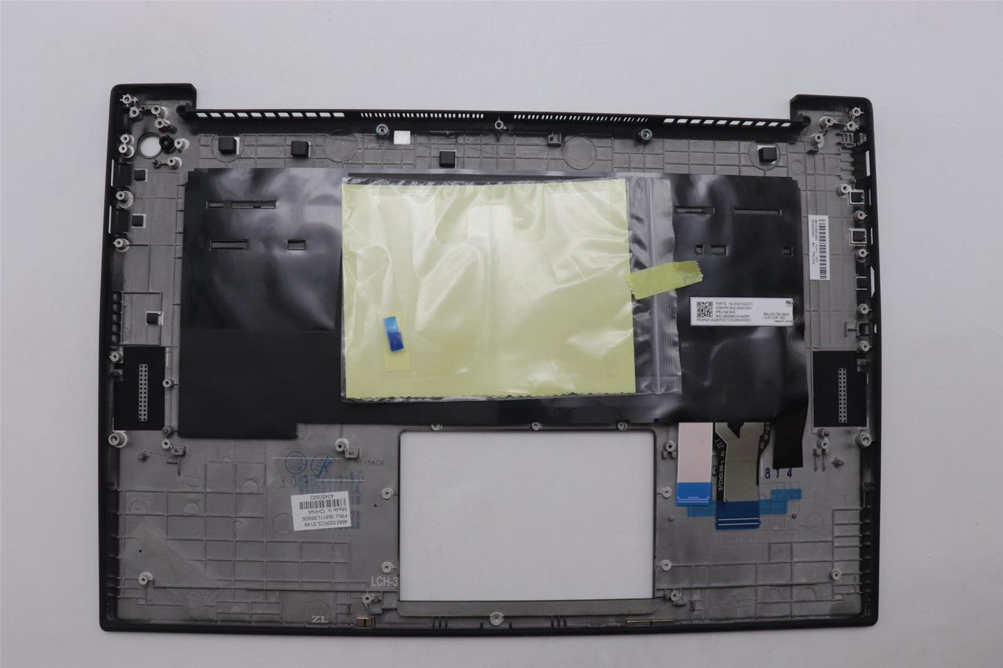 Lenovo ThinkPad P1 Gen 6 Keyboard Palmrest Top Cover Ukrainian White 5M11L89028