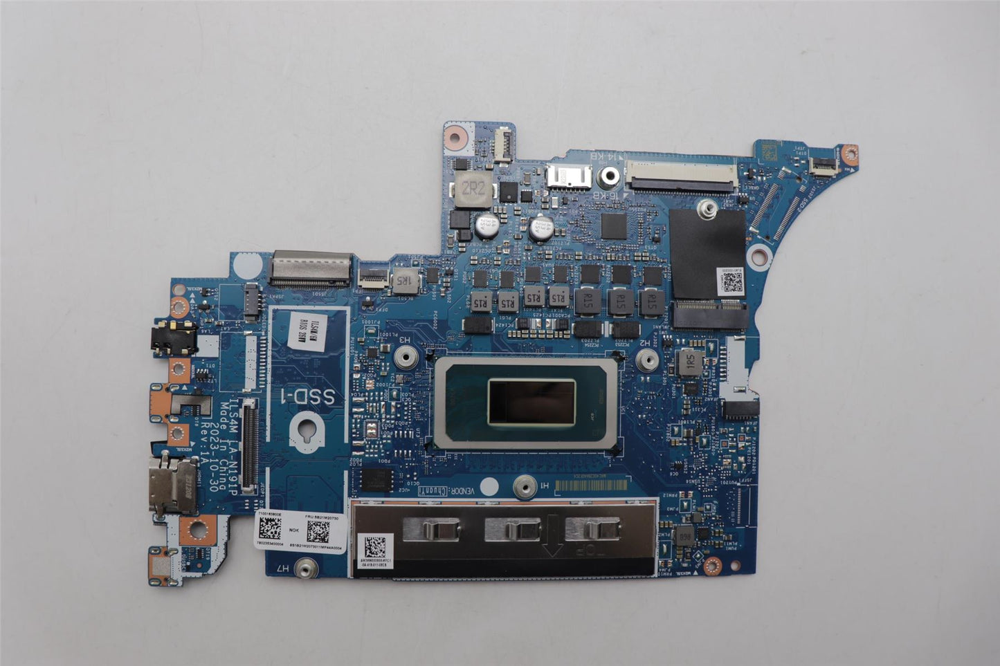 Lenovo C83DA NOK ULT7_155H UMA16G L RM 5B21M20730