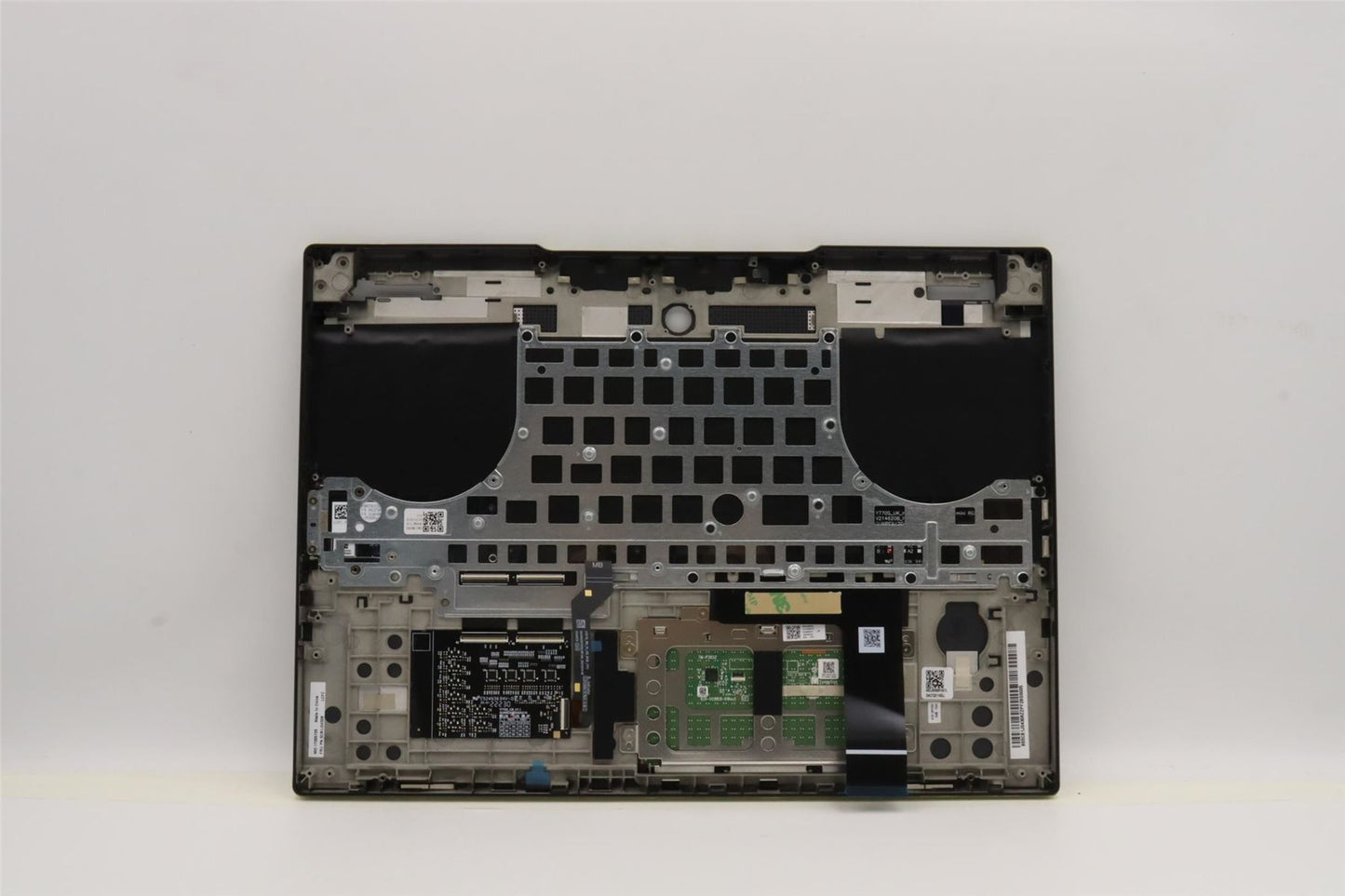 Lenovo S7 16IAH7 Palmrest Cover Touchpad Keyboard Switzerland Backlit 5CB1J04306
