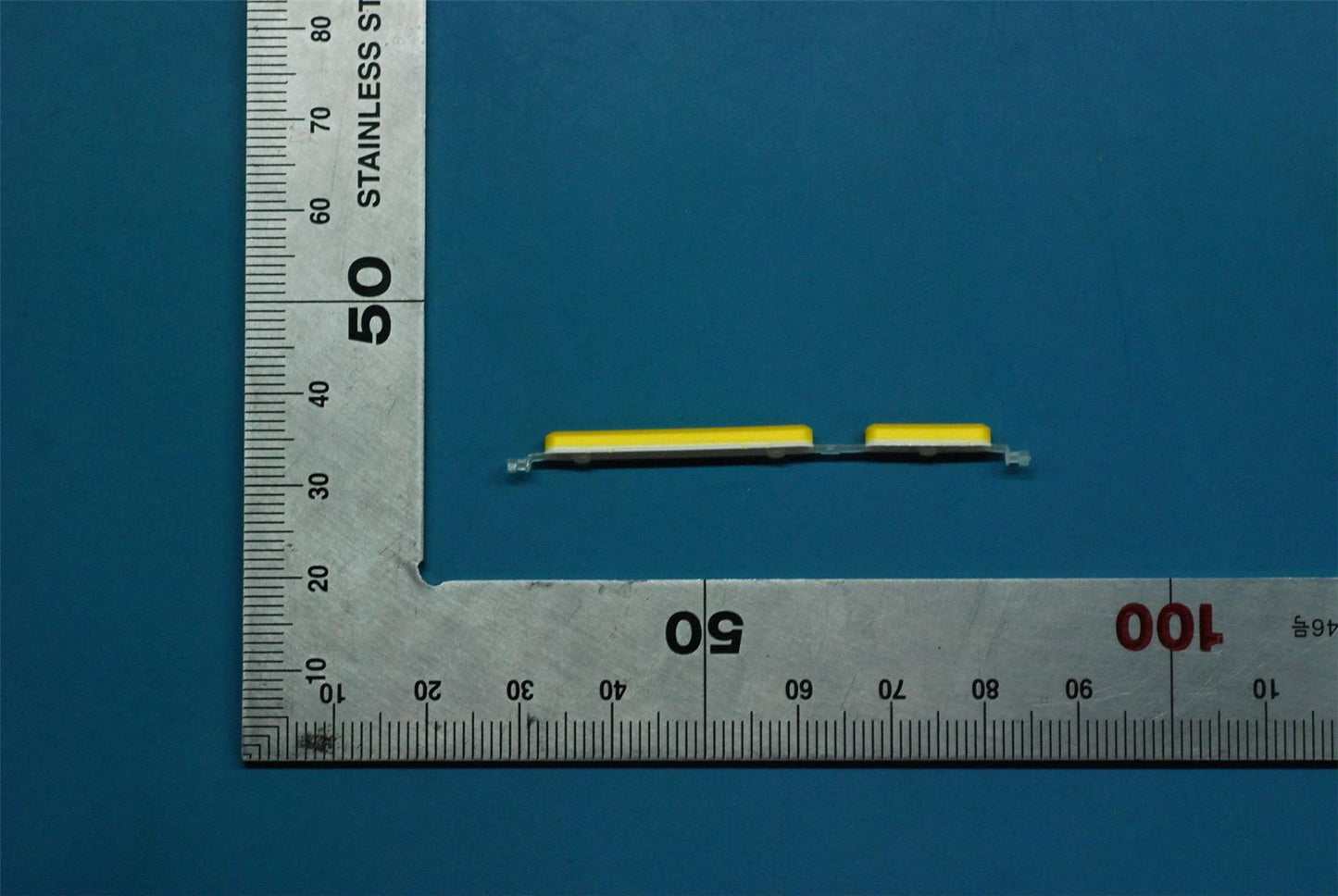 Lenovo A5500 Side Key Yellow&*3125LVP504W CS 5B69A6MXM0