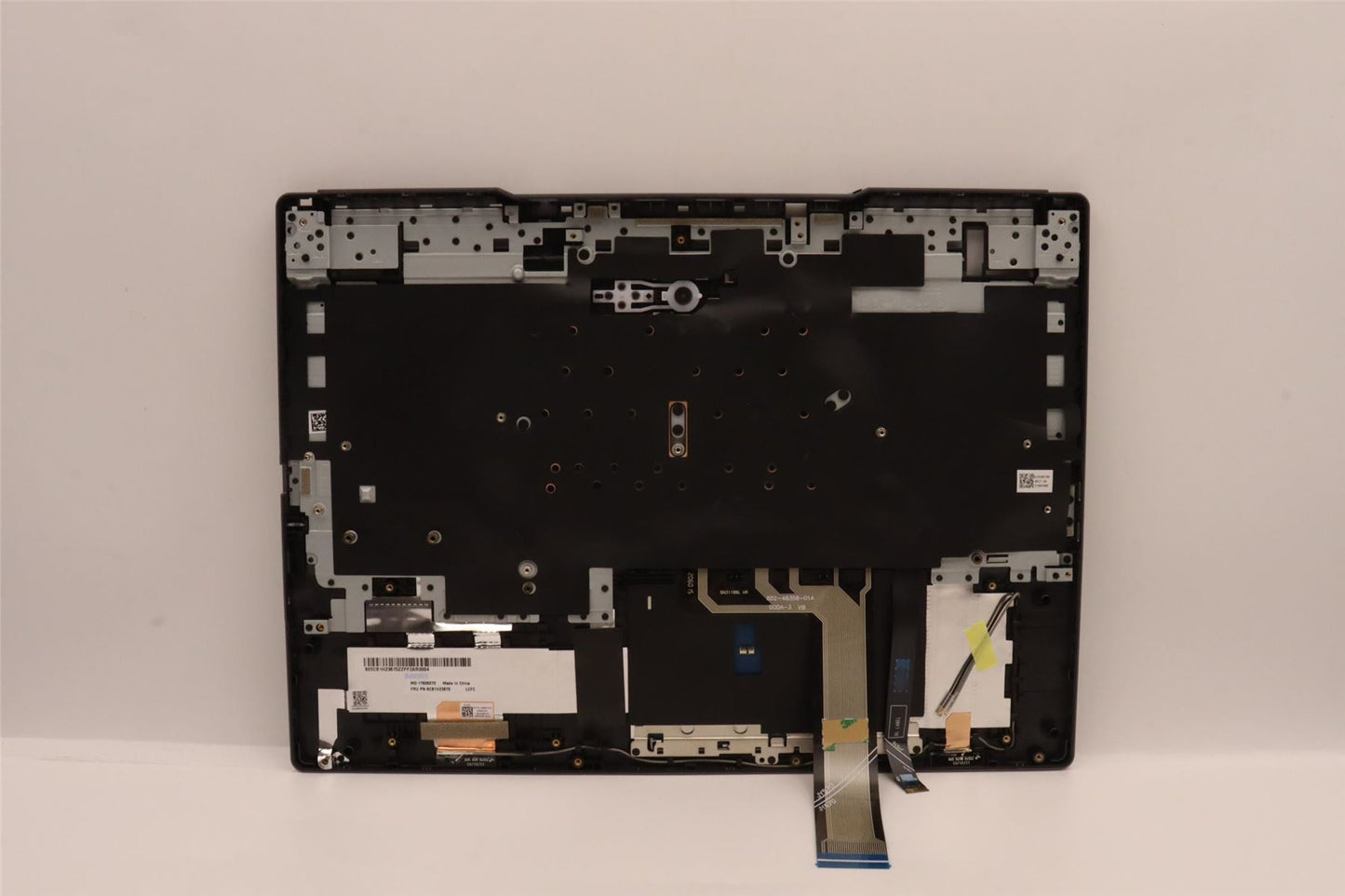 Lenovo 5 15IAH7 Palmrest Cover Touchpad Keyboard French Arabic 5CB1H23675
