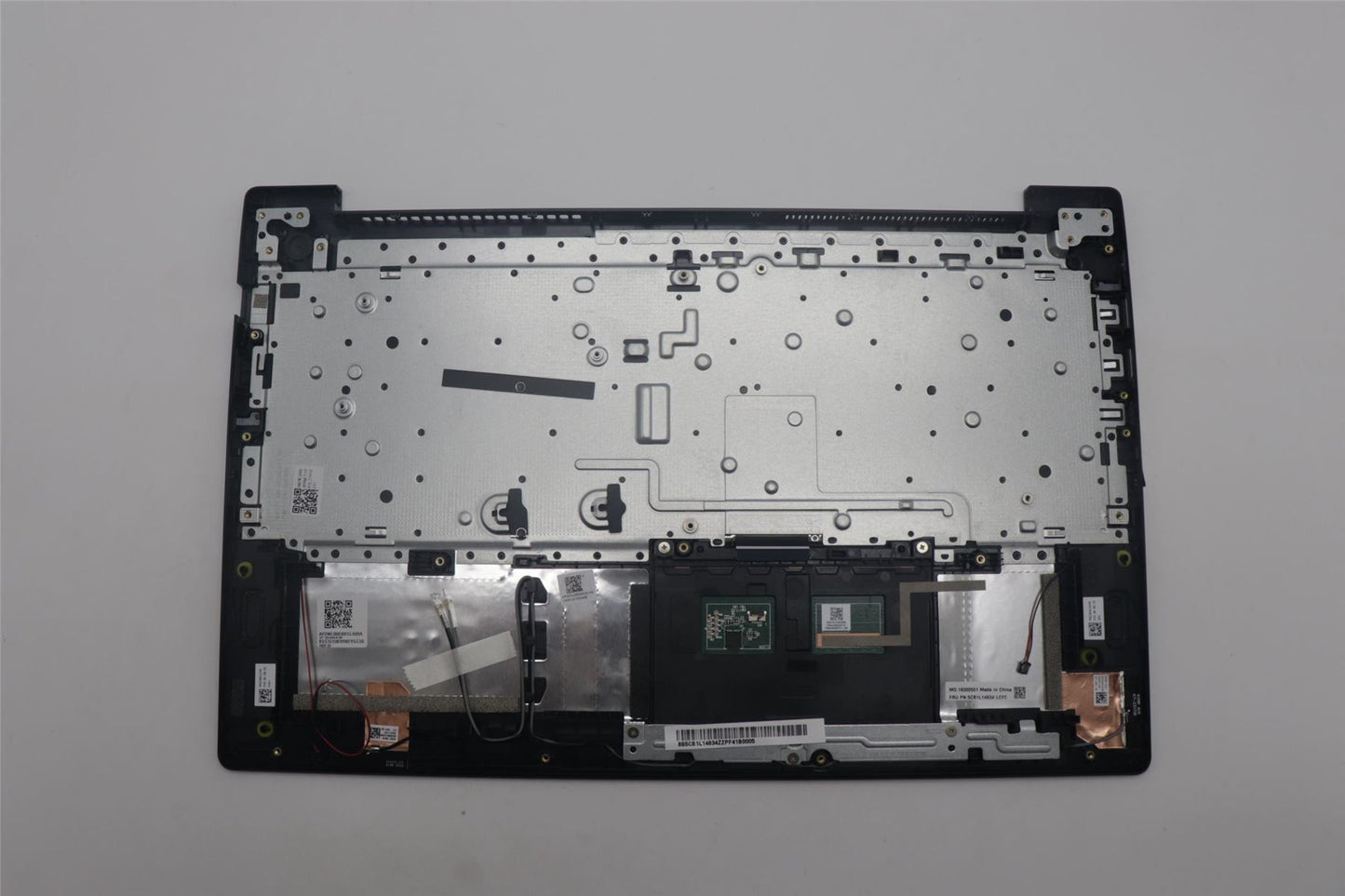 Lenovo V15 G4 IAN Palmrest Cover Touchpad Keyboard German Black 5CB1L14634