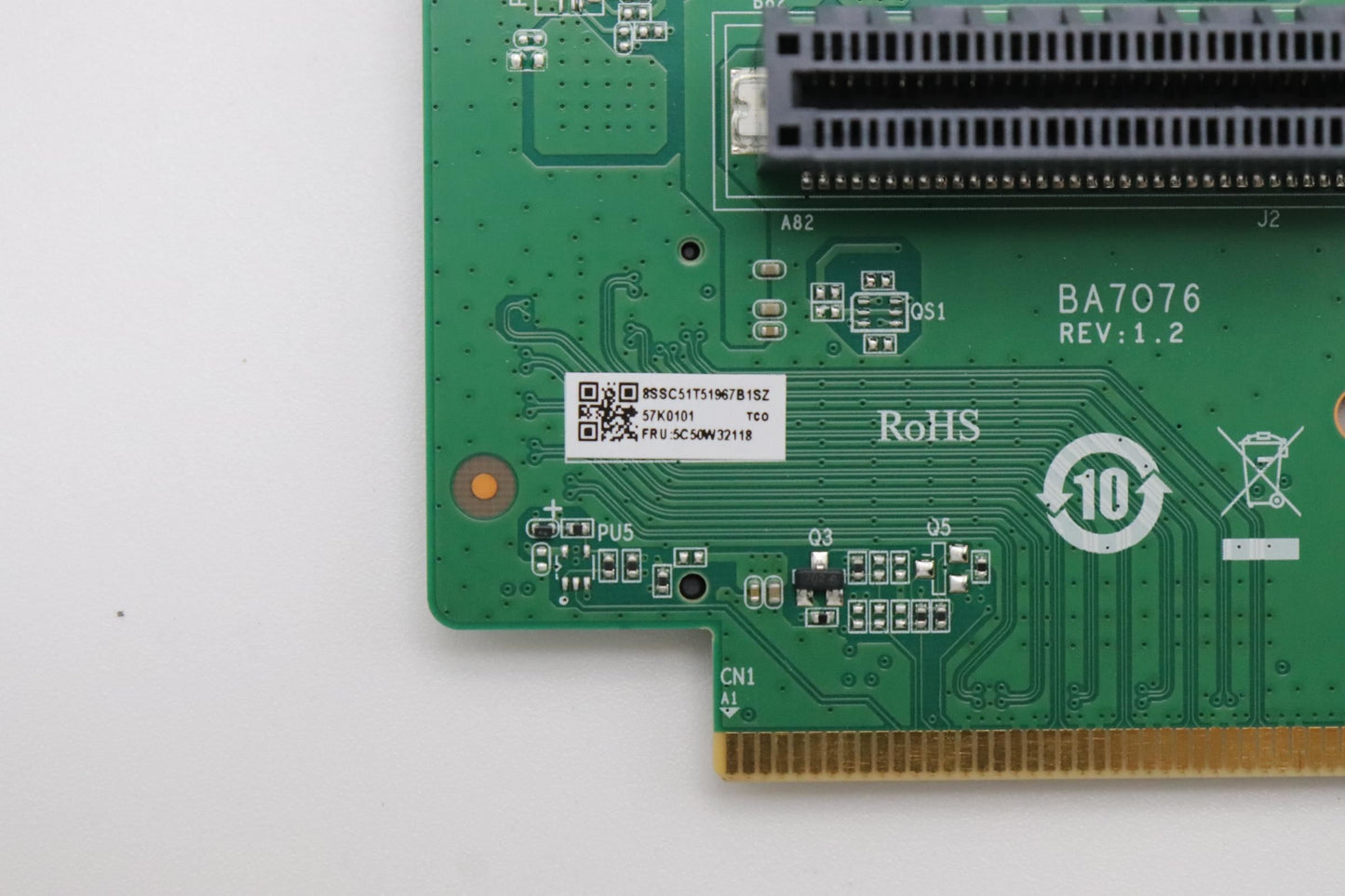 Lenovo CARDPOP BLD card RTD3 Riser Board 5C50W32118