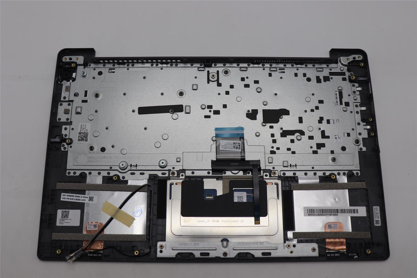 Lenovo Upper Case ASM_ITA L82XN NFP AG BL 5CB1L30265