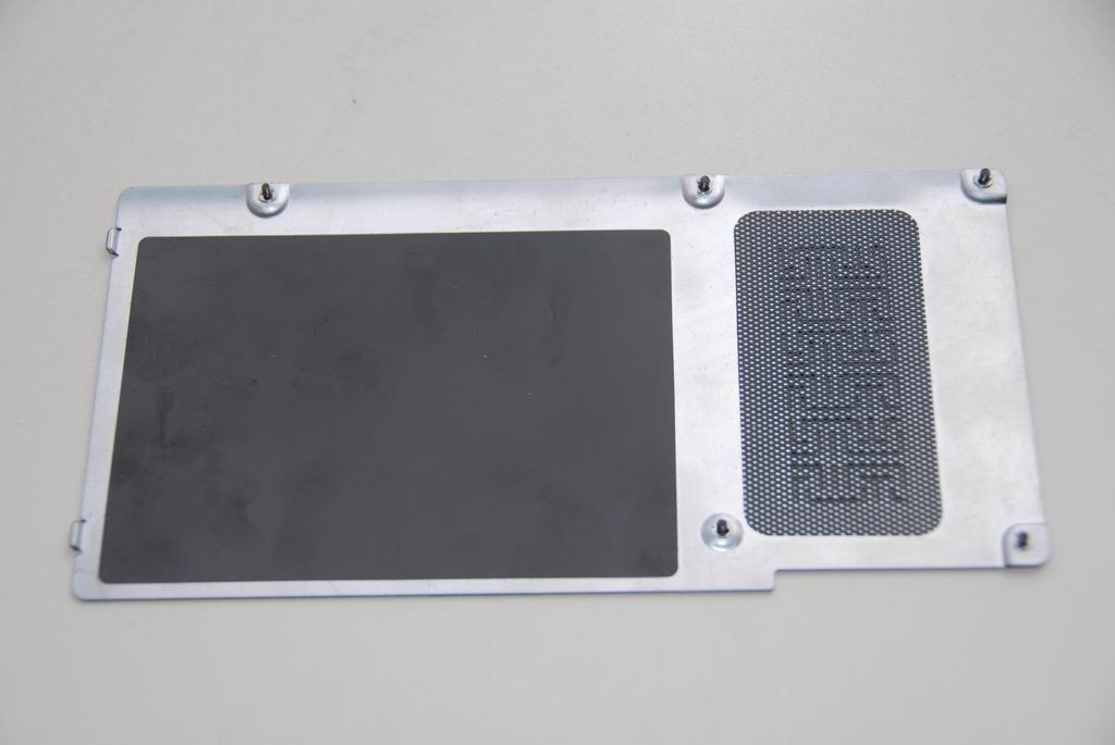 Lenovo LL2 DOOR ASSY HDD Board 31040621