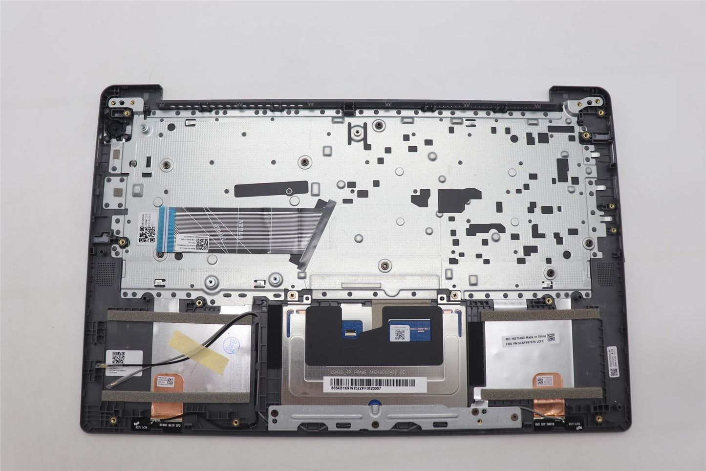 Lenovo IdeaPad 3 14ABR8 Palmrest Cover Touchpad Keyboard US Europe 5CB1K97975