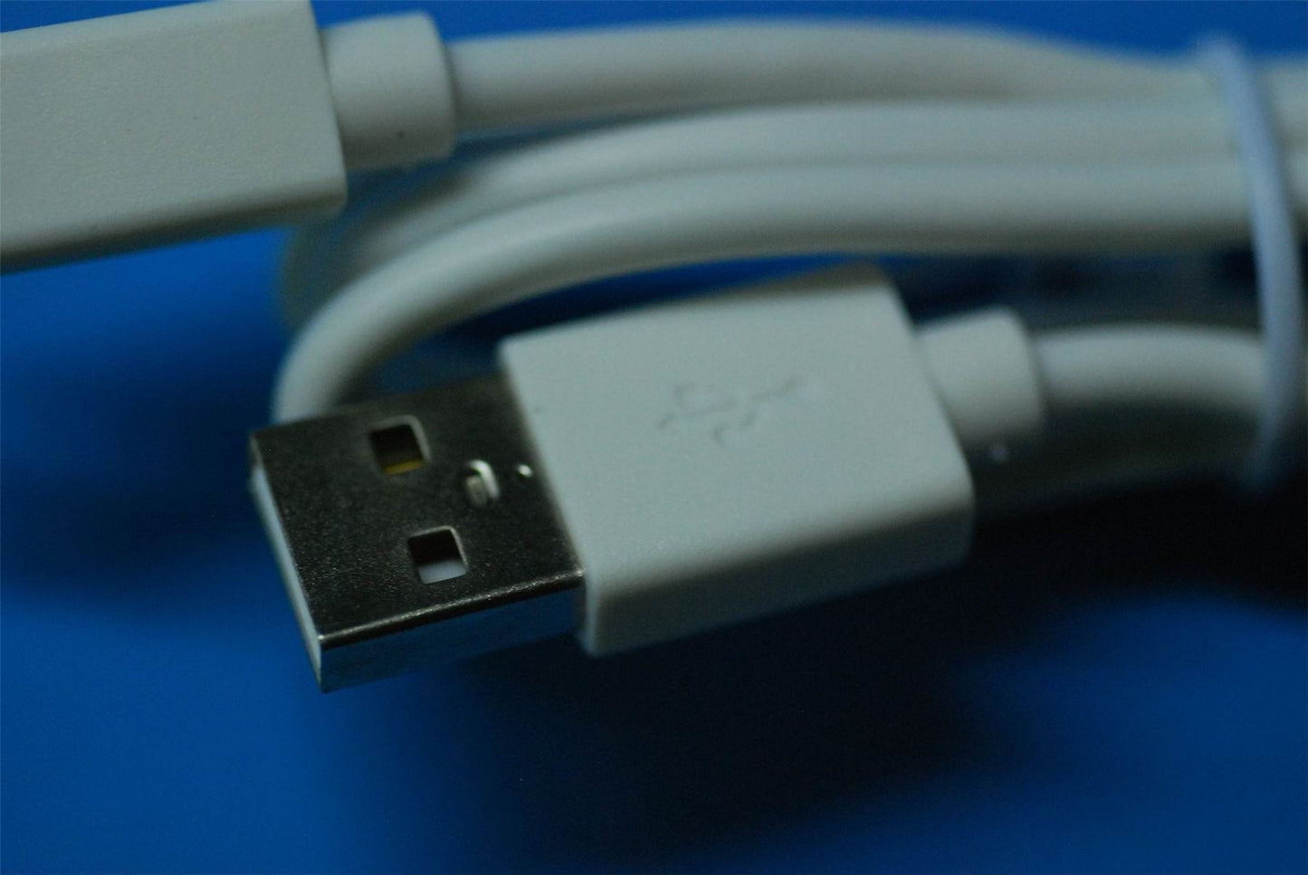 Lenovo A2010-a USB cable&*HQ60320567000 CS_WH 5O28C02943