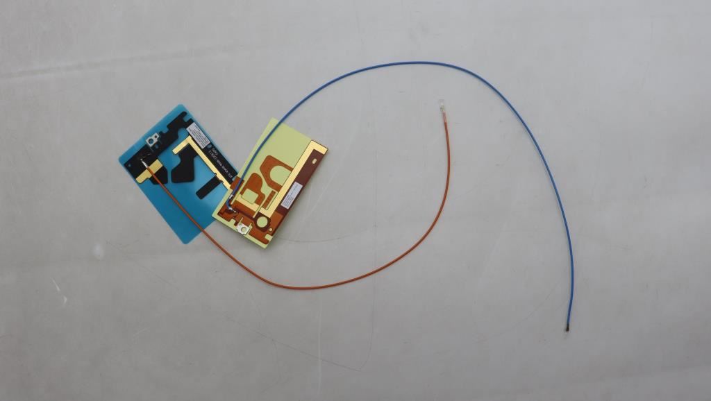 Lenovo ANTENNA KIT_WWAN Antenna_Ampenol,ZS3 5A31K59928 5A31K59929