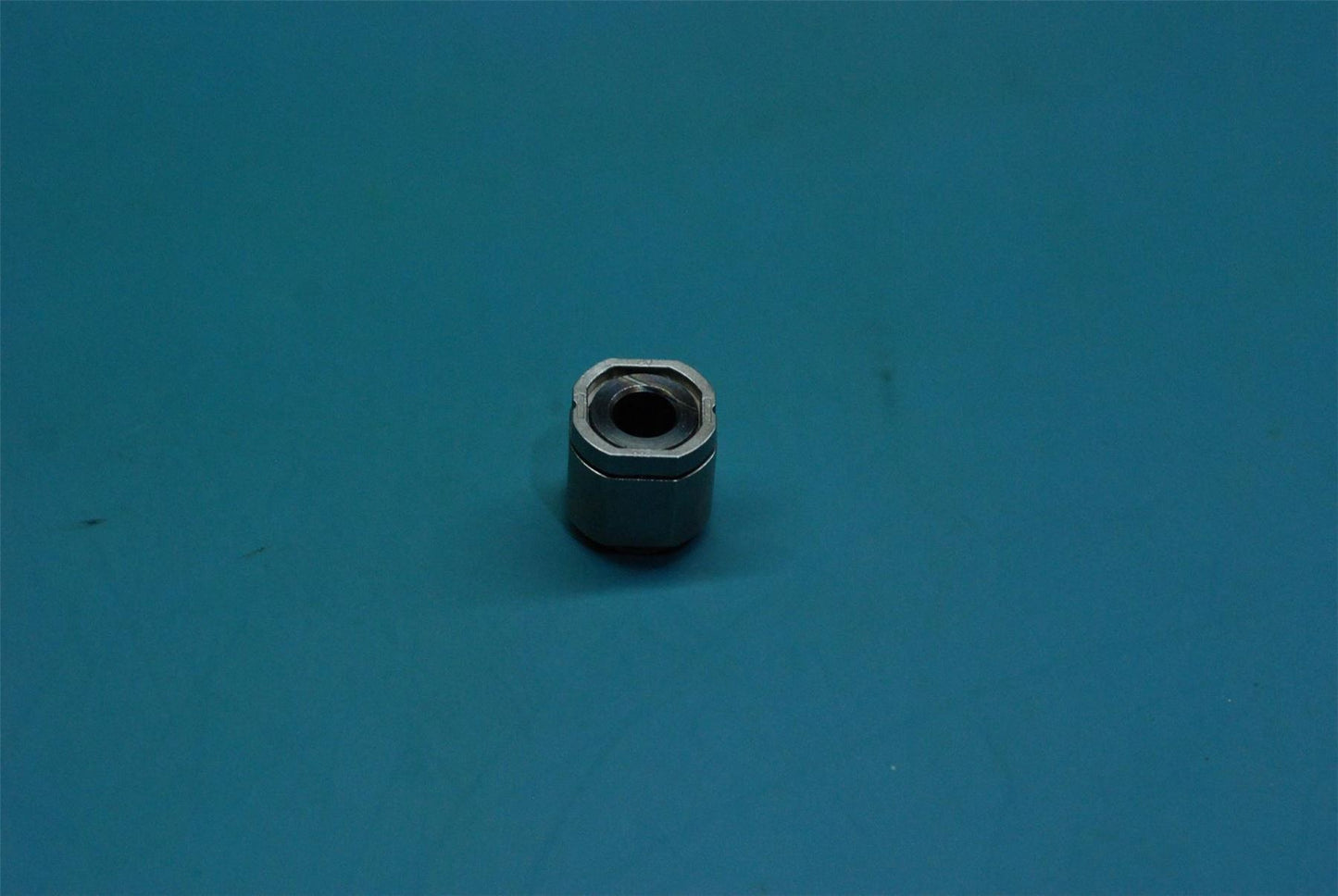 Lenovo YT-X703 Shaft hinge&*11687018-00 CS 5SR8C06609
