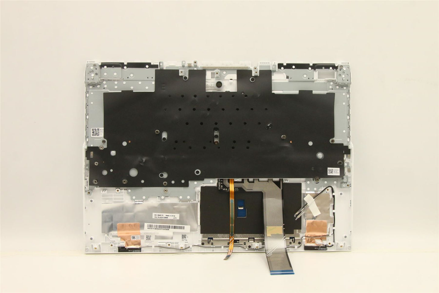Lenovo 5 16IAH7H Palmrest Cover Touchpad Keyboard Czech Slovakian 5CB1F38555