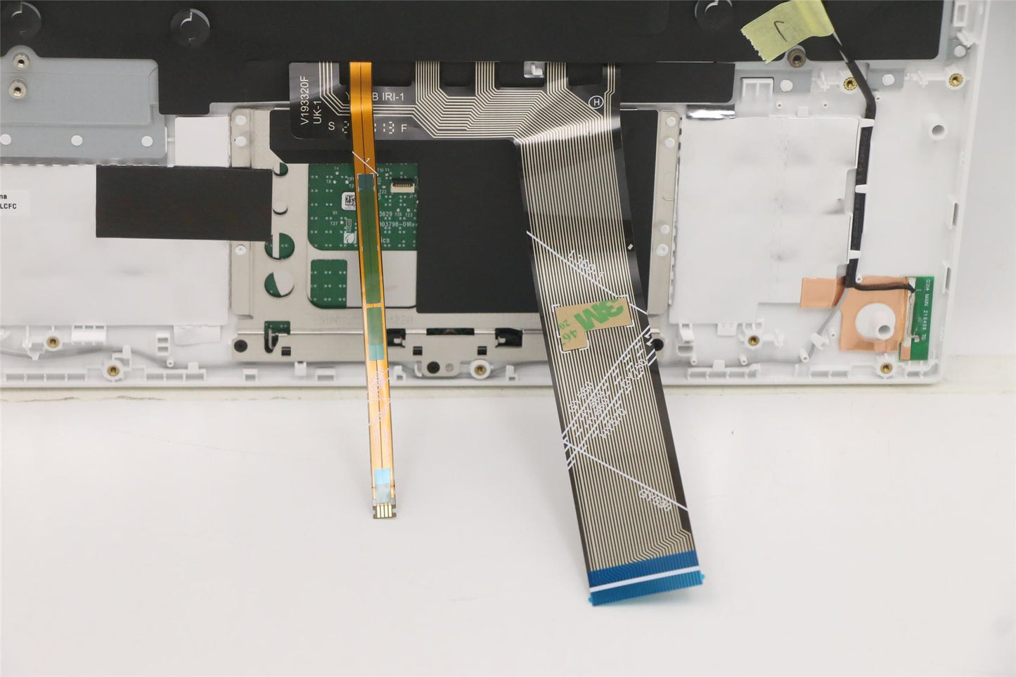 Lenovo Upper Case ASM_FRA L82JH SG BU 5CB1D05095
