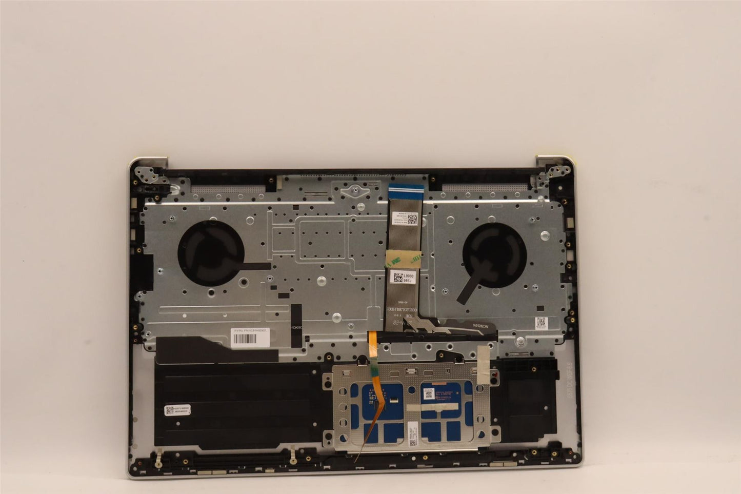 Lenovo IdeaPad 5 16IAH7 Palmrest Cover Touchpad Keyboard Switzerland 5CB1H92902