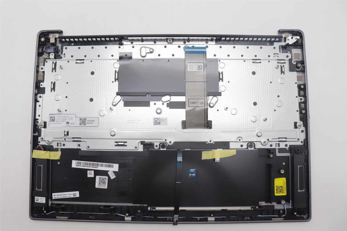 Lenovo Upper Case ASM_CZE/SLK L83D5AG DIS 5CB1N94915