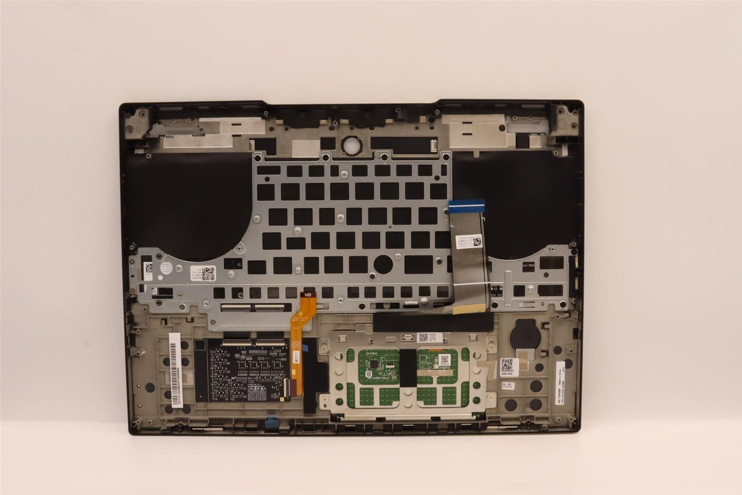 Lenovo S7 16IAH7 Palmrest Cover Touchpad Keyboard US Euro Onyx Grey 5CB1J04286