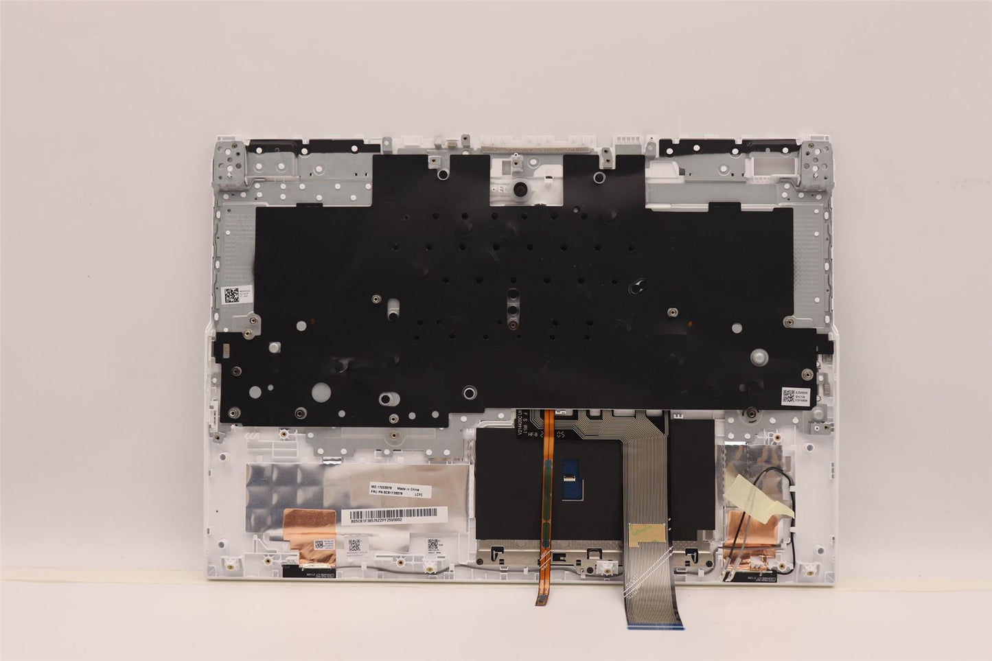 Lenovo Upper Case ASM_SWS L82RF ST w/BU 5CB1F38576