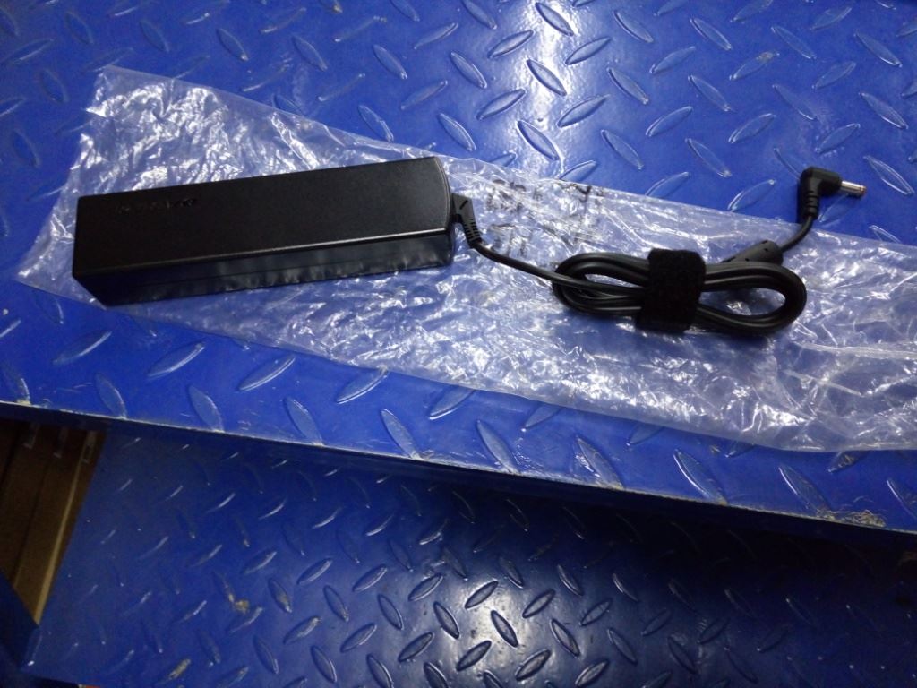 Lenovo IPG Dlt New3C 36200397 FRU AC Charger Adapter 45N0460