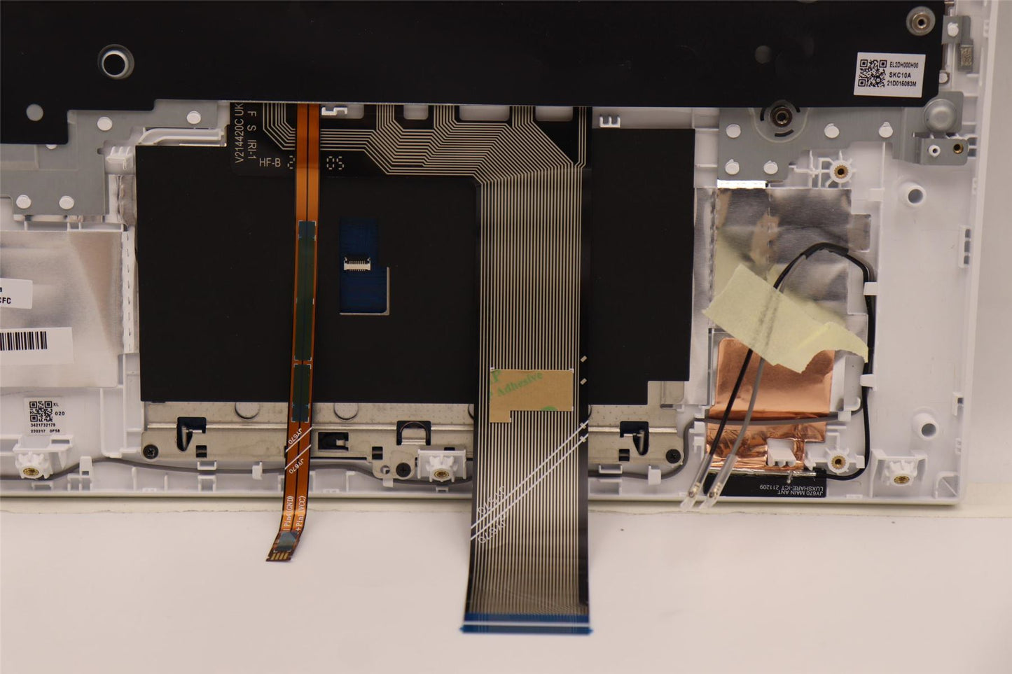 Lenovo Upper Case ASM_SWS L82RF ST w/BU 5CB1F38576