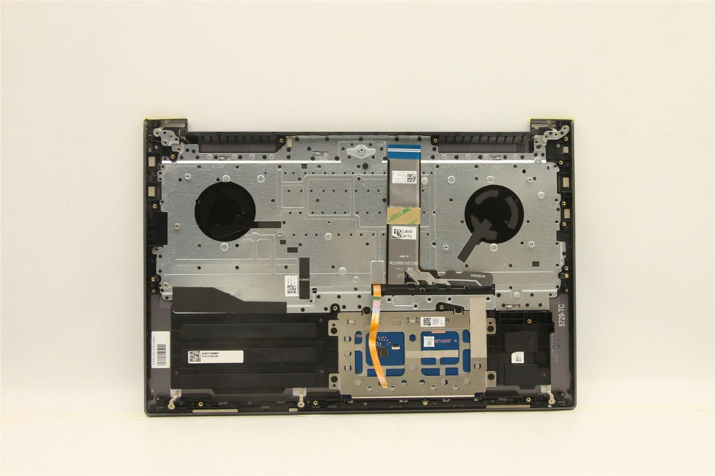 Lenovo Upper Case ASM_ITA H 82QQ SG_UMA 5CB1F36891