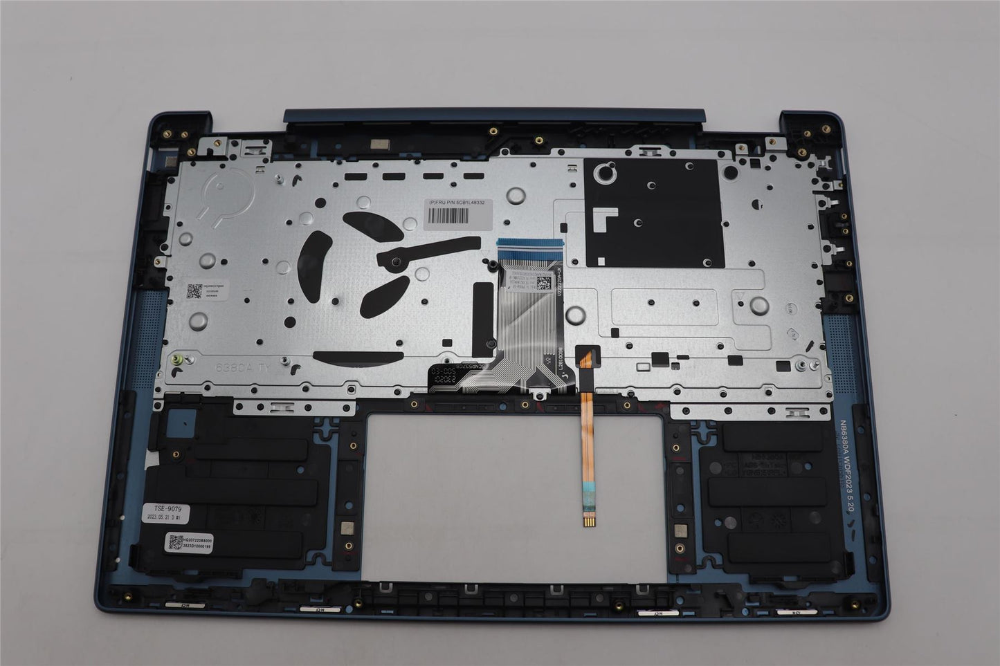 Lenovo Upper Case ASM_SPA H 82YM NFP TT 5CB1L48332