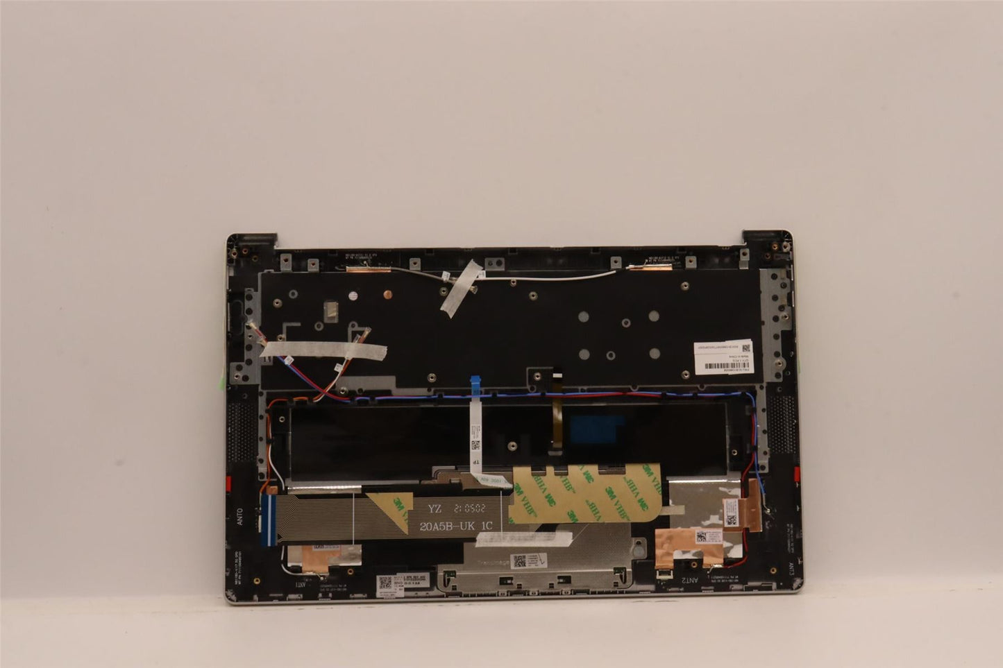 Lenovo IdeaPad 5G 14Q8X05 Palmrest Cover Touchpad Keyboard Silver 5CB1D66558