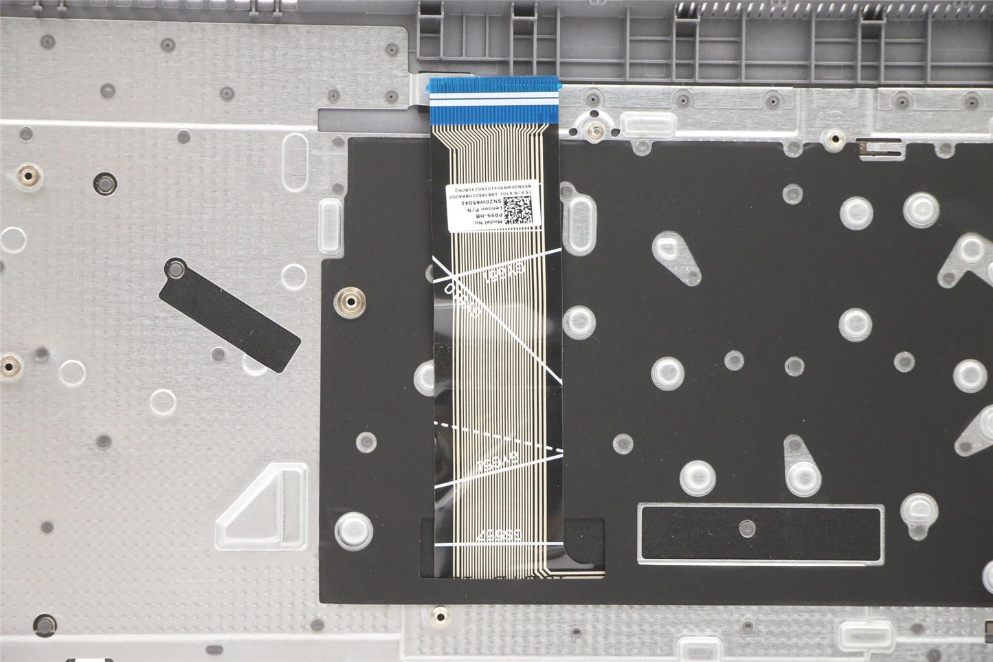 Lenovo Upper Case ASM_HBW L82H9 FP A/GDIS 5CB1B96590