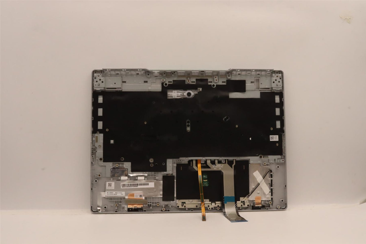 Lenovo Upper Case ASM_UKE L82RD CG WH 5CB1H68429