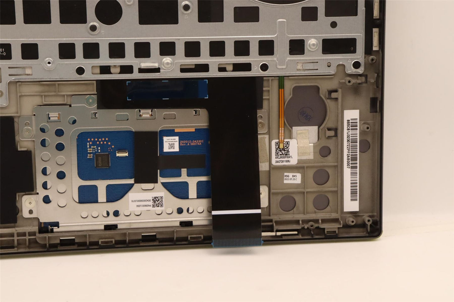 Lenovo Upper Case ASM_SPA L82UG SG_WH 5CB1J32307