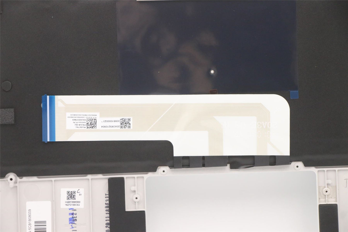 Lenovo Upper Case ASM_RUS H 82EV_MO_WH 5CB1B08009