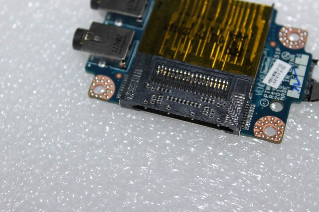 Lenovo PIWG1 READER-14 455NI838L01 Card Reader Board 31048213