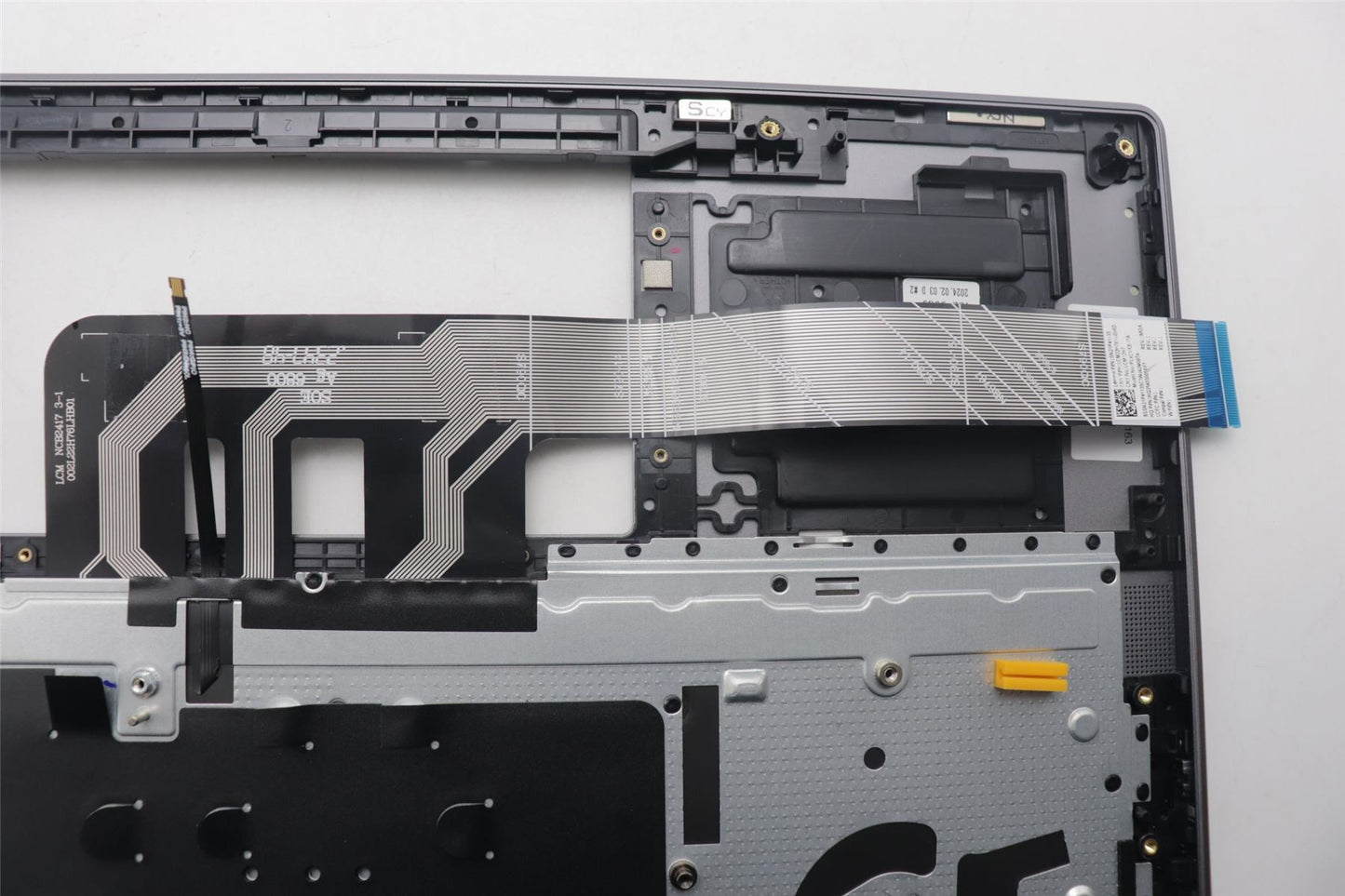 Lenovo Upper Case ASM ITA H 83CV NFP LG 5CB1P50163
